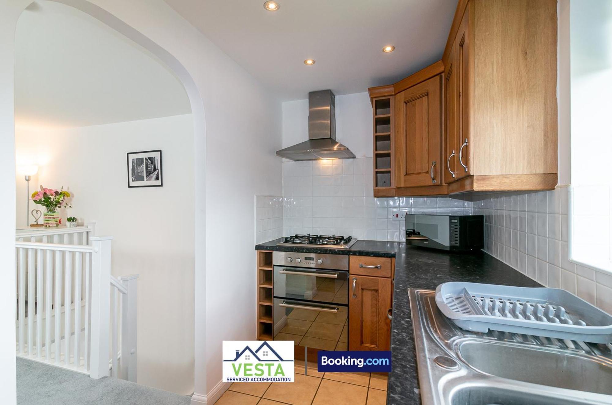 Three Bedroom Apartment By Vesta Serviced Accommodation & Short Lets Hatfield With Free Parking المظهر الخارجي الصورة